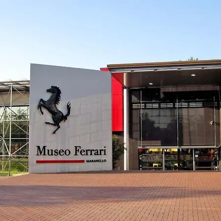 Harinero- Motor Valley - & Private Lejlighed