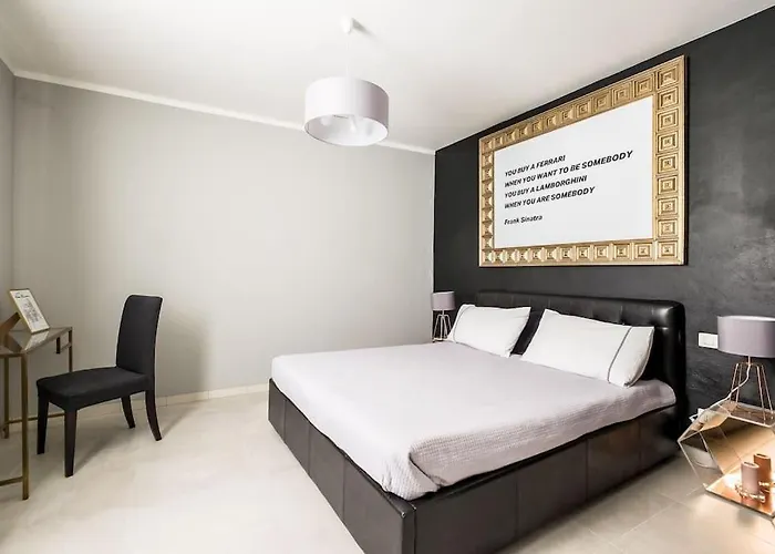 Harinero- Motor Valley - & Private * サンターガタ・ボロニェーゼ